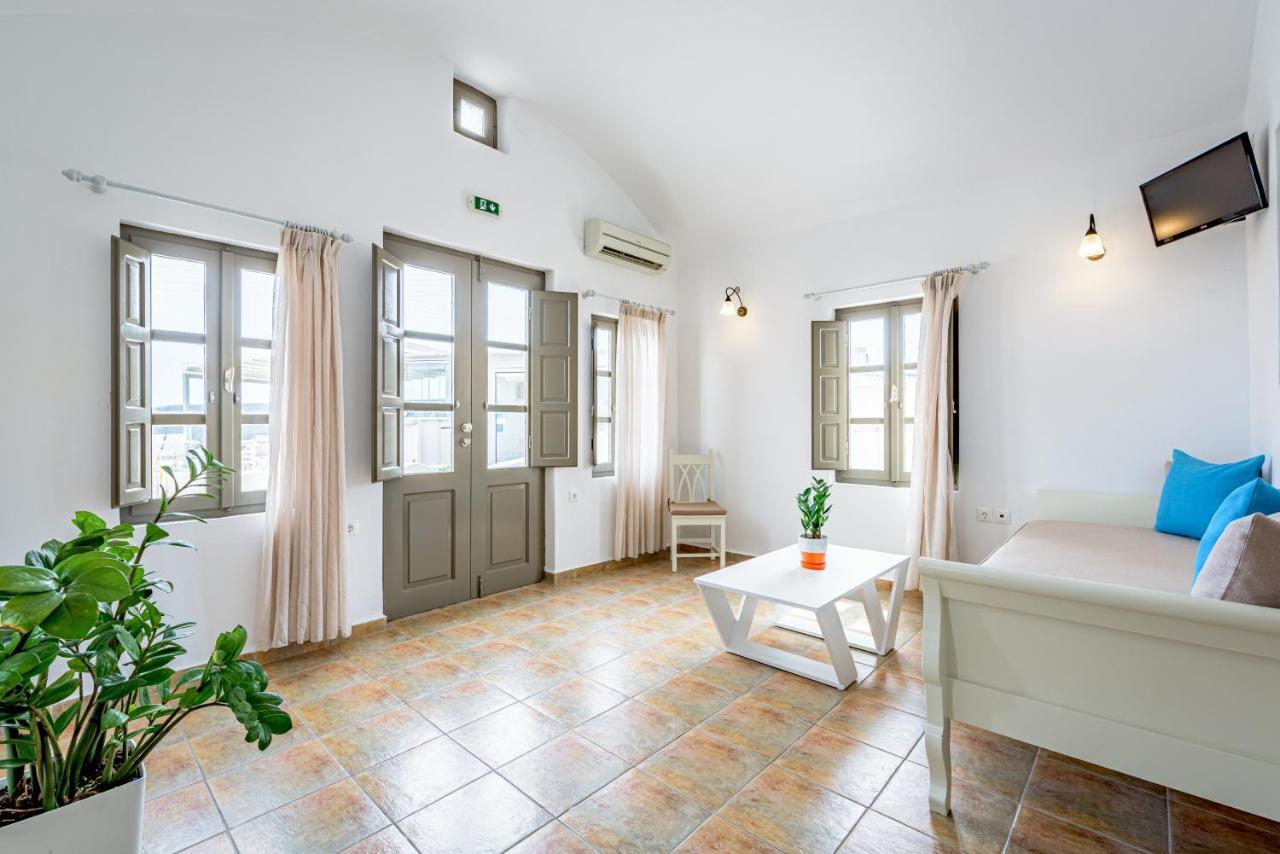 En Plo Boutique Suites Oia  Extérieur photo
